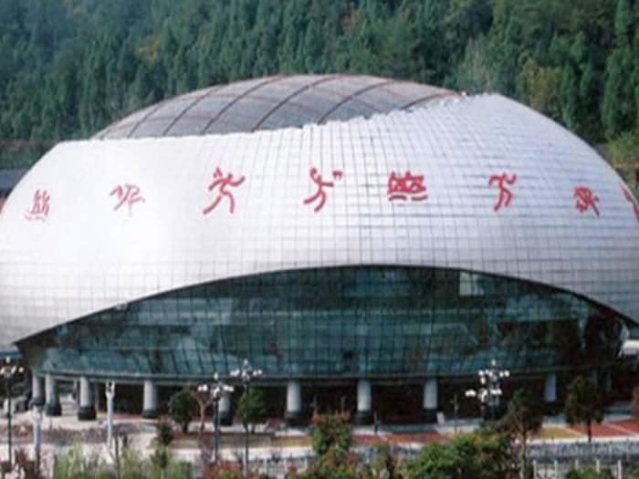 漯河体育中心球形网架加工安装